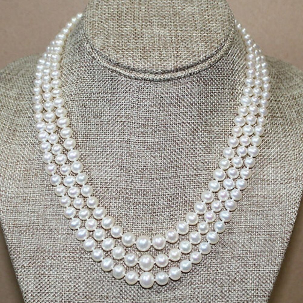 14K 3-STRAND GRADUATED CULTURED FRESHWATER PEARL NECKLACE
